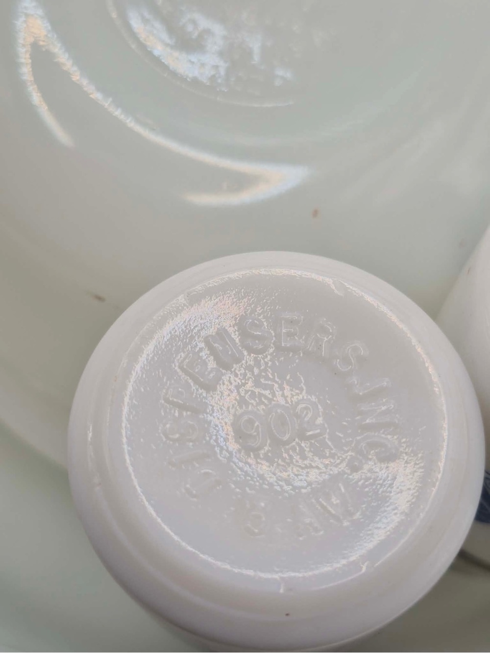 Fire King Blue Cornflower Vintage Mini Milk Glass Casserole Dish Set w/ Shakers - Picture 15 of 16